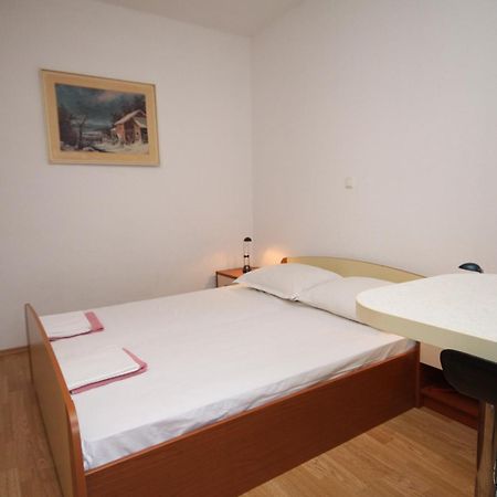 Apartments with a parking space Makarska - 6696 Rum bild